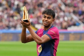 中超联赛11月最佳阵容出炉：法比奥、吴曦、王燊超领衔