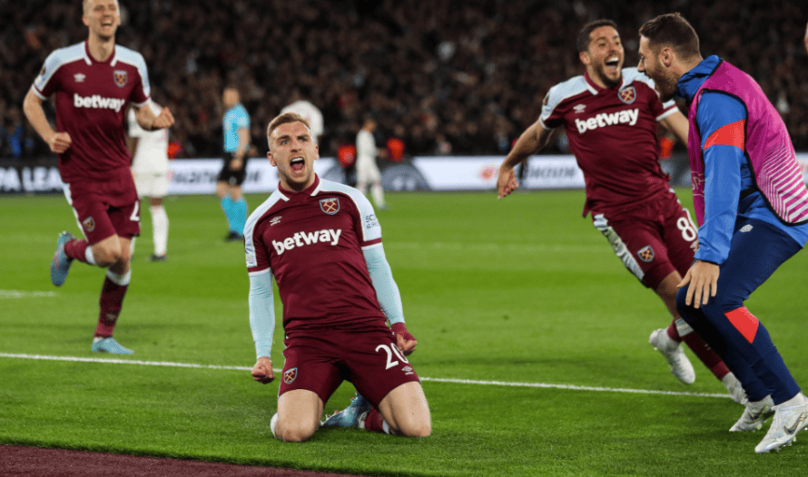 重庆铜梁龙冲超成功，重庆足球时隔4个赛季重返中超