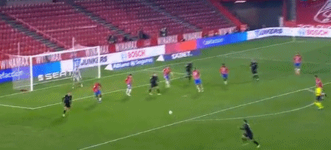 切尔西后腰身体素质远超德罗巴，穆里尼奥夸他一天能踢两场英超